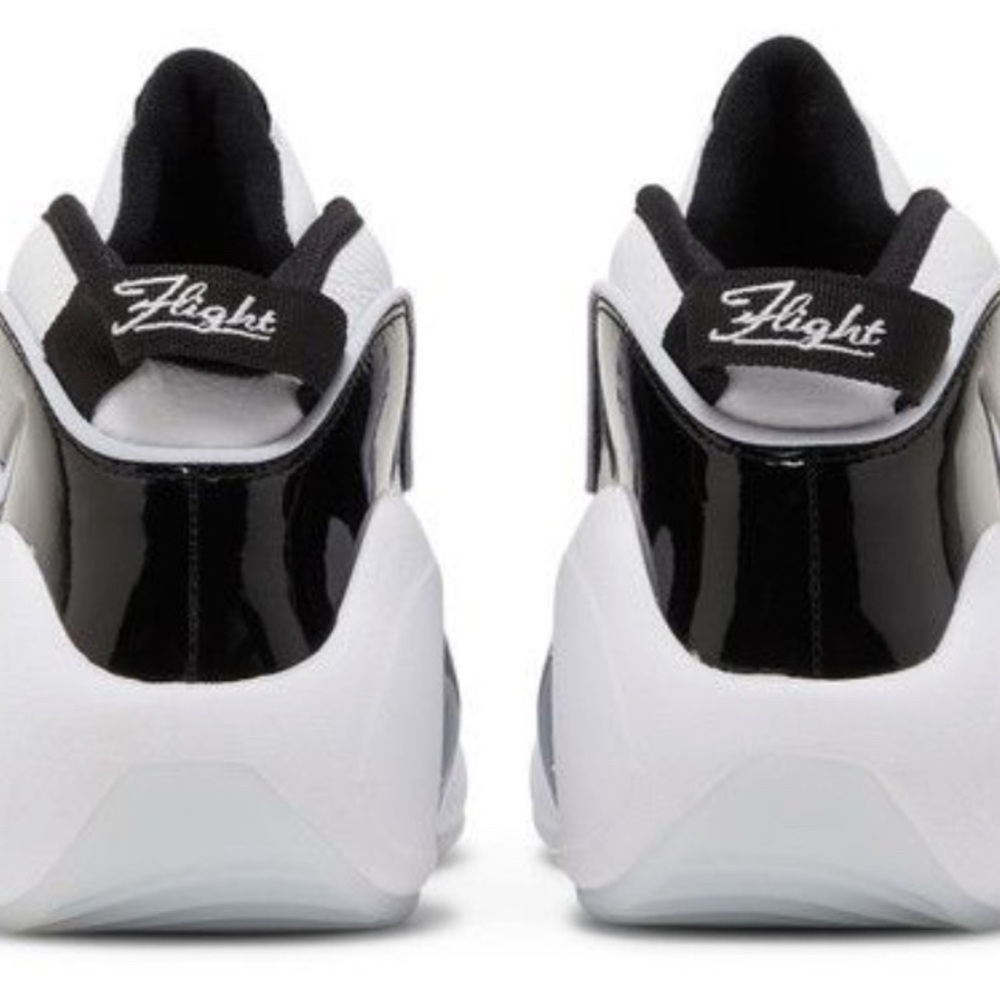 NIKE SNEAKERS - Picture 2 of 6